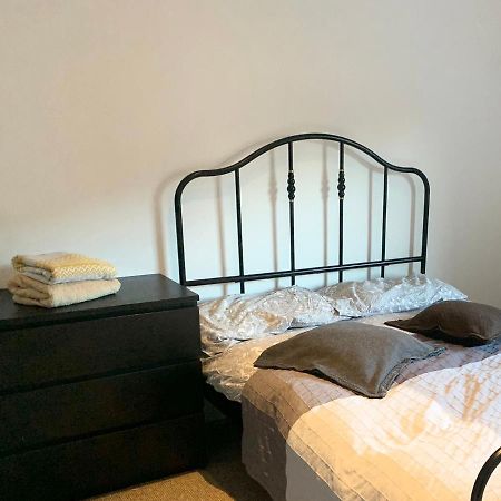 Beautiful Home, 3 Bedroom House Near Alton Towers, Wedgwood Museum, Universities Newcastle-under-Lyme Esterno foto