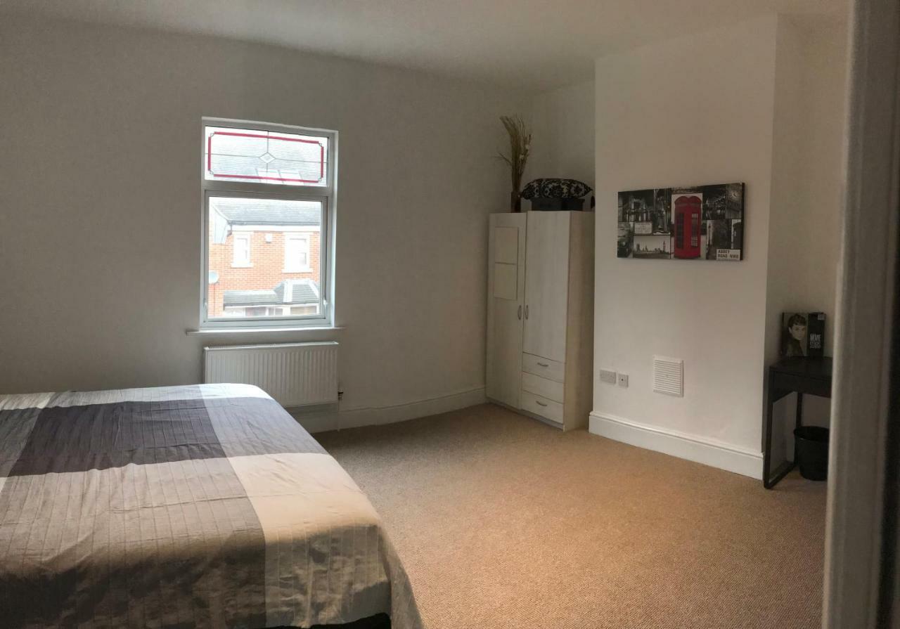 Beautiful Home, 3 Bedroom House Near Alton Towers, Wedgwood Museum, Universities Newcastle-under-Lyme Esterno foto